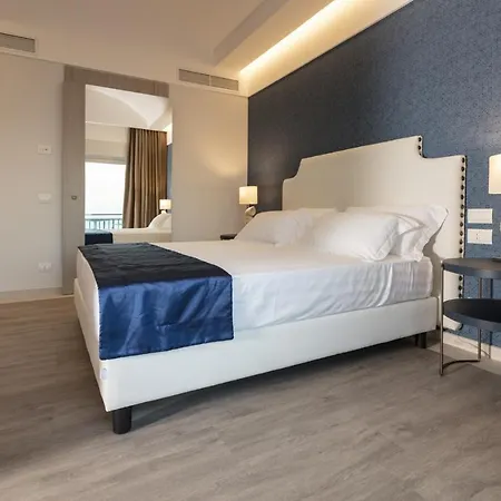 Hotel Summit 4*