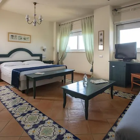 Hotel Summit 4*