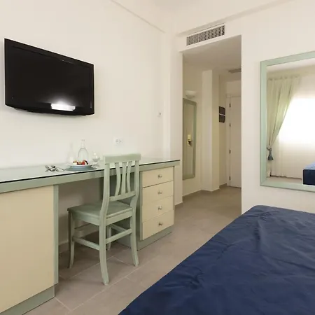 Hotel Summit