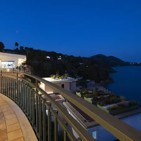 Summit Hotel 4*