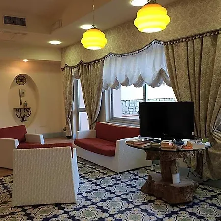 Summit Hotel Gaète